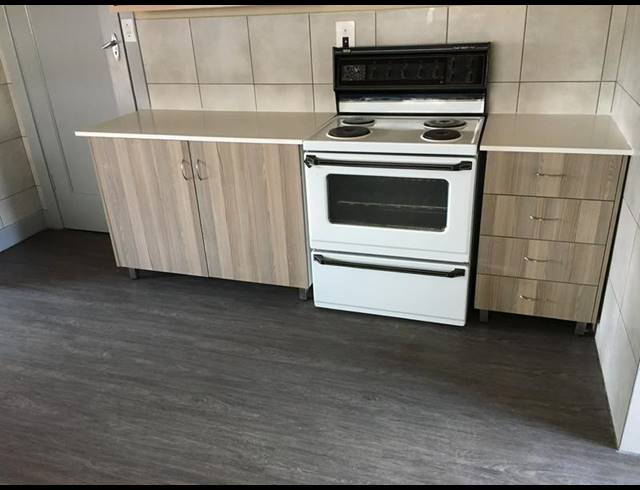 3 BEDROOM HOUSE FOR SALE IN BRENTHURST